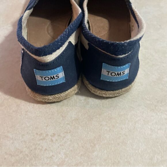 Tom’s Classics University shoes size 10 women’s Navy blue and white slip on - Picture 7 of 8